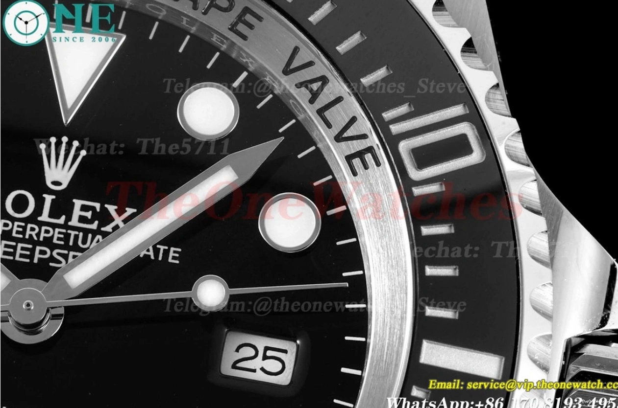 dweller APF SS 126660 VR3235 Black DeepSea 44mm Dot SS 0407